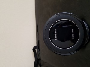 Unboxed Wireless Stand - Photo from S7 Edge